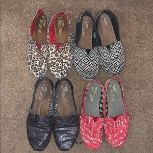 SOLD❗️BUNDLE of 4 TOMS🤩 size 7.5